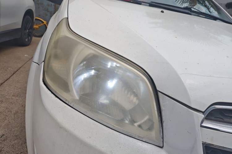 Used Chevrolet Lova 2010 1.6 AT Style Edition Right Front Headlight