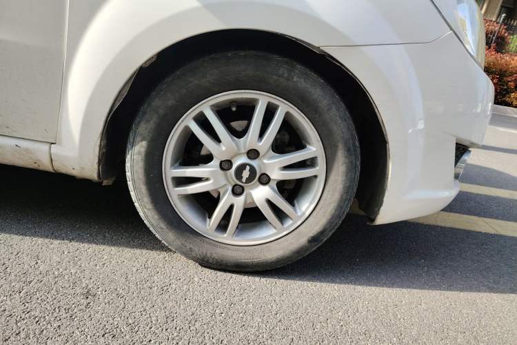 Used Chevrolet Lova 2010 1.4 MT Fengdu Version Right Front Wheel Hub