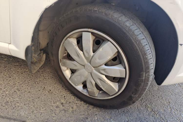 Used Chevrolet Lova 2010 1.4 AT Fashion Edition Right Front Wheel Hub
