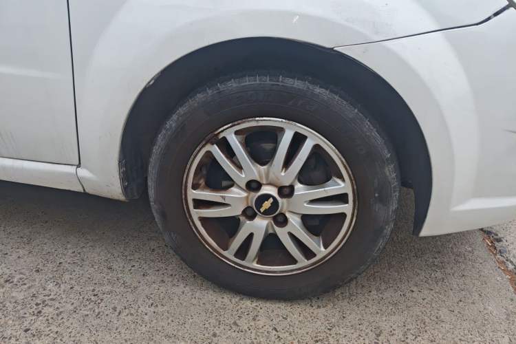Used Chevrolet Lova 2010 1.6 AT Style Edition Right Front Wheel Hub