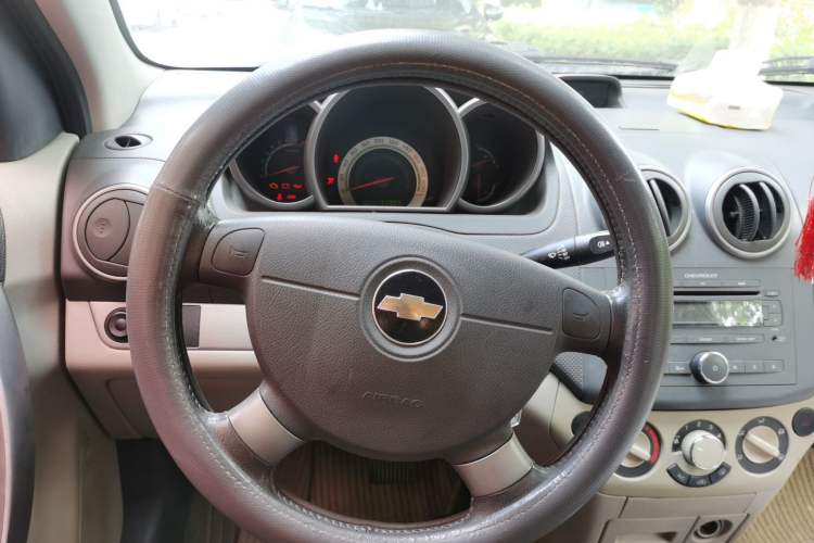 Used Chevrolet Lova 2010 1.6 AT Style Edition Steering Wheel