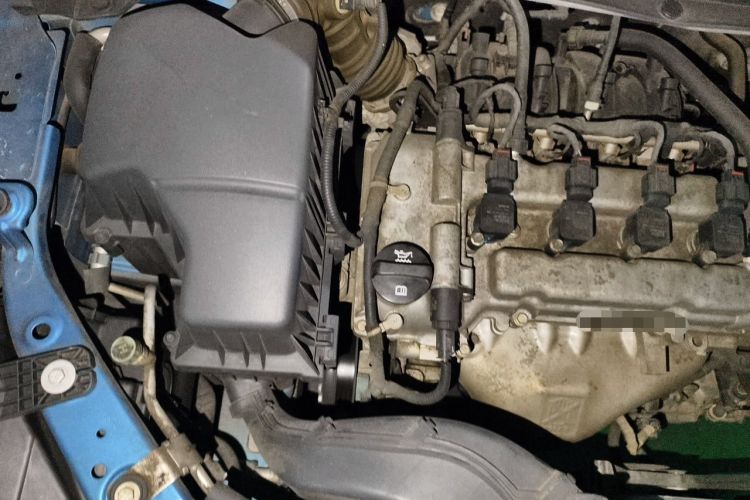 Used Chevrolet Lova RV 2016 1.5L Automatic Comfort Edition Engine Bay Right