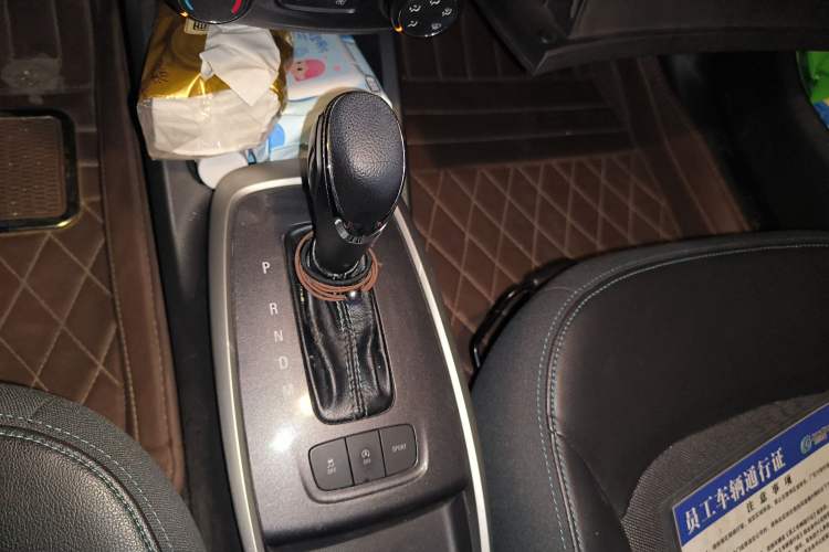 Used Chevrolet Lova RV 2016 1.5L Automatic Smart Drive Edition Gear Lever
