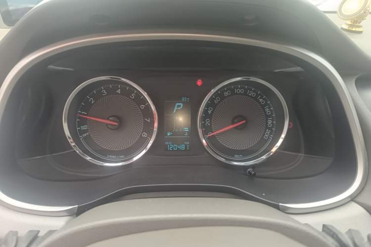 Used Chevrolet Lova RV 2016 1.5L Automatic Comfort Edition Instrument Cluster