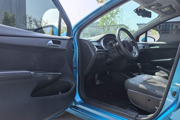 Used Chevrolet Lova RV 2016 1.5L Automatic Smart Drive Edition Interior 2