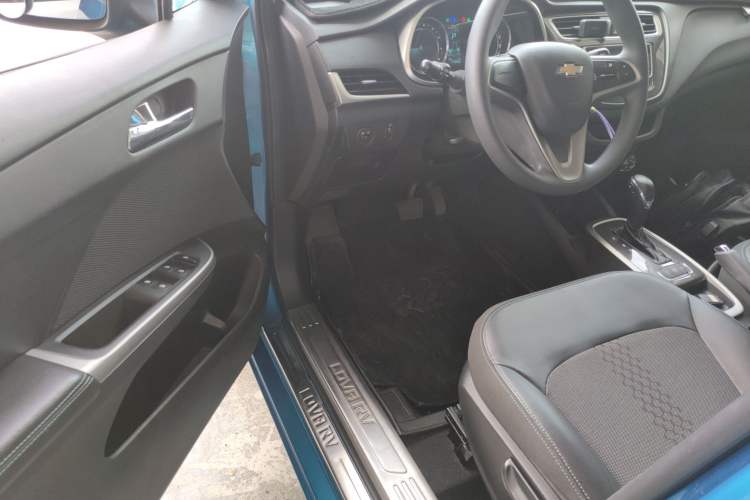 Used Chevrolet Lova RV 2016 1.5L Automatic Smart Drive Edition Interior 3