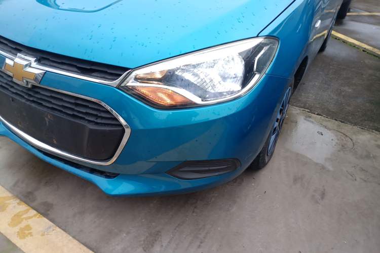 Used Chevrolet Lova RV 2016 1.5L Manual Comfort Edition Left Front Headlight