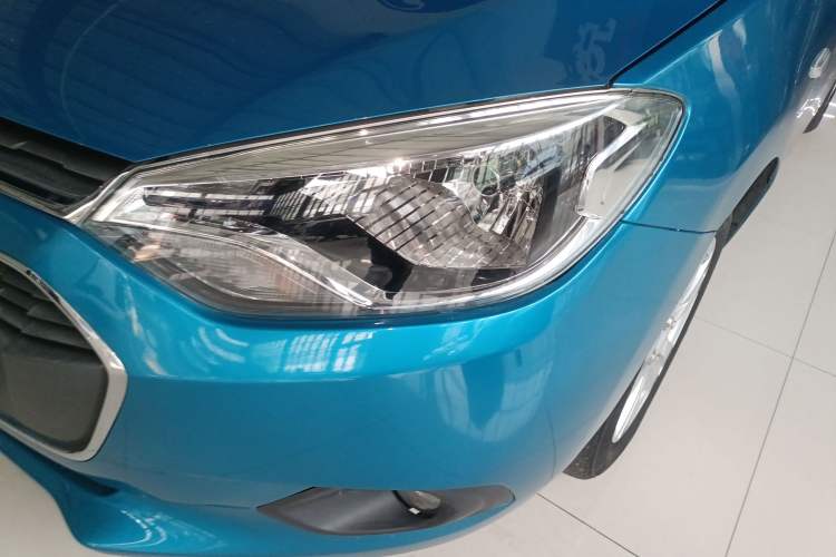 Used Chevrolet Lova RV 2016 1.5L Automatic Smart Drive Edition Left Front Headlight