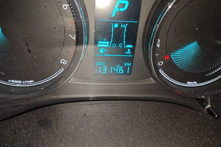 Used Chevrolet Lova RV 2016 1.5L Automatic Smart Drive Edition Odometer Close Up