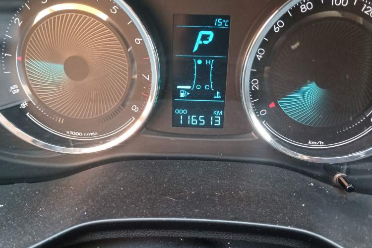 Used Chevrolet Lova RV 2016 1.5L Automatic Smart Drive Edition Odometer Close Up
