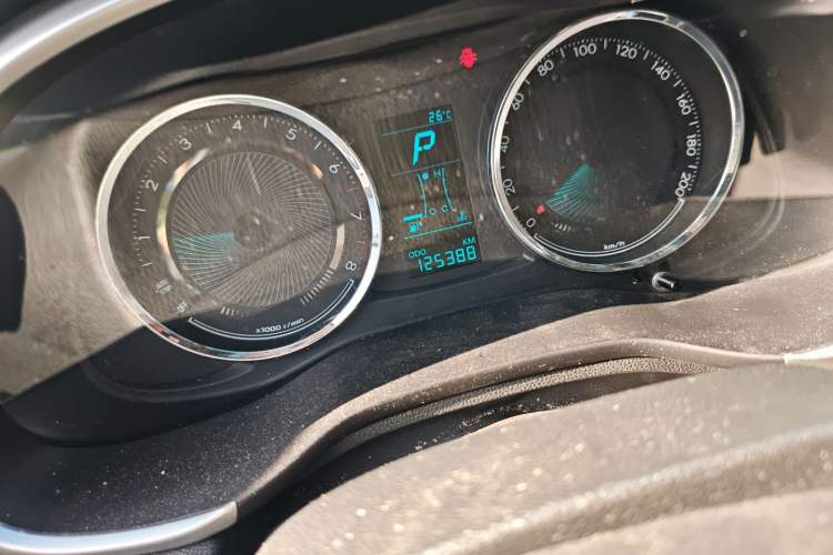 Used Chevrolet Lova RV 2016 1.5L Automatic FunDrive Edition Odometer Close Up
