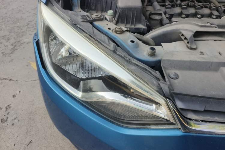 Used Chevrolet Lova RV 2016 1.5L Automatic Comfort Edition Right Front Headlight