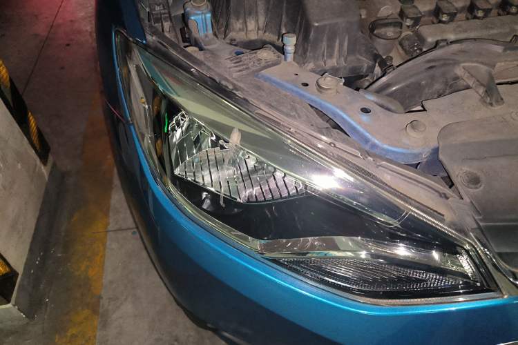 Used Chevrolet Lova RV 2016 1.5L Automatic Smart Drive Edition Right Front Headlight