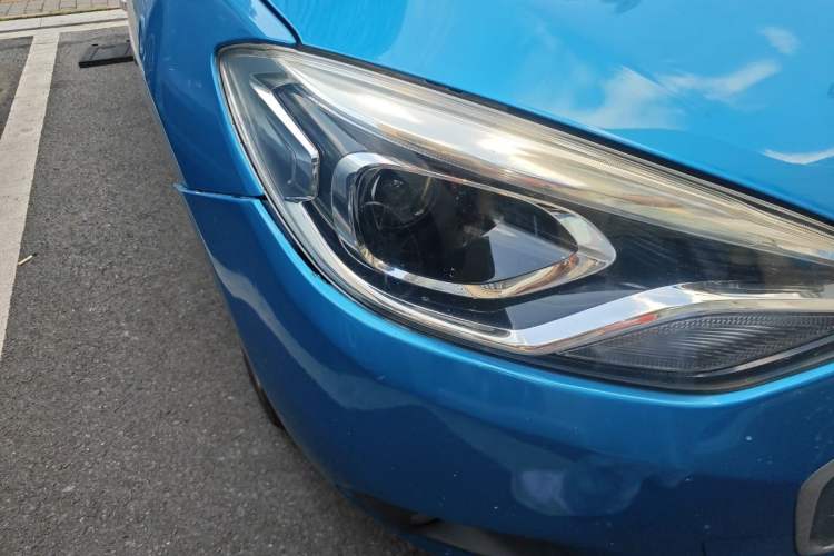 Used Chevrolet Lova RV 2016 1.5L Automatic FunDrive Edition Right Front Headlight