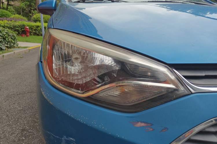 Used Chevrolet Lova RV 2016 1.5L Automatic Smart Drive Edition Right Front Headlight