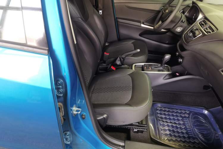 Used Chevrolet Lova RV 2016 1.5L Automatic Smart Drive Edition Right Front Seat