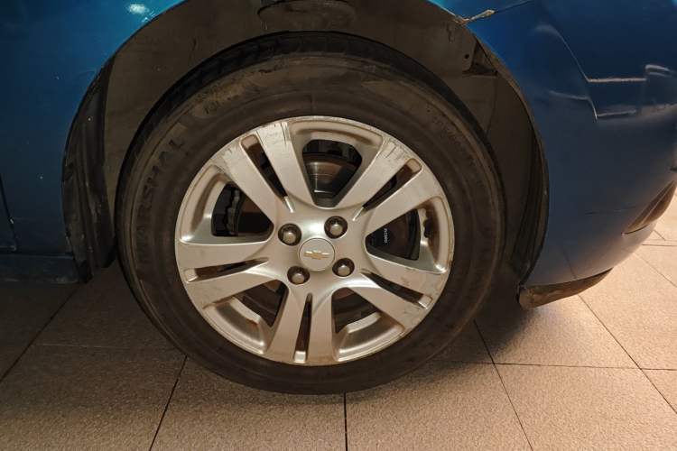 Used Chevrolet Lova RV 2016 1.5L Automatic Smart Drive Edition Right Front Wheel Hub