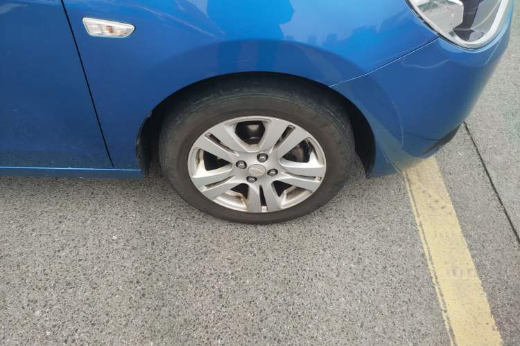Used Chevrolet Lova RV 2016 1.5L Automatic Smart Drive Edition Right Front Wheel Hub