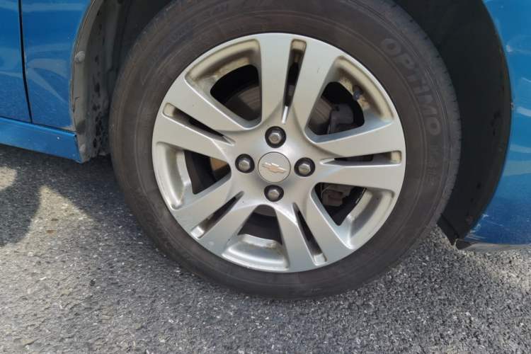 Used Chevrolet Lova RV 2016 1.5L Automatic Smart Drive Edition Right Front Wheel Hub