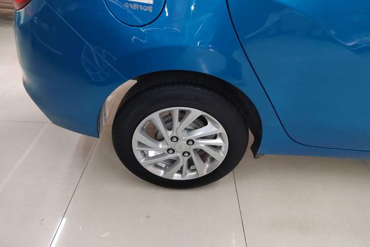 Used Chevrolet Lova RV 2016 1.5L Automatic FunDrive Edition Right Rear Wheel Hub