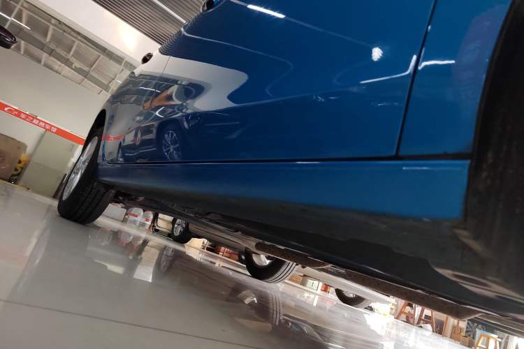 Used Chevrolet Lova RV 2016 1.5L Automatic FunDrive Edition Right Side Sill
