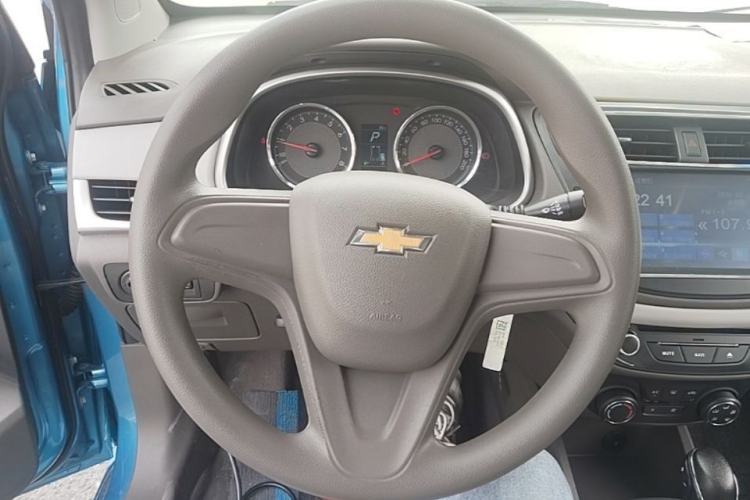 Used Chevrolet Lova RV 2016 1.5L Automatic Comfort Edition Steering Wheel
