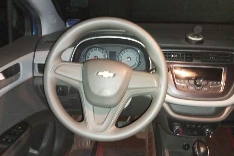 Used Chevrolet Lova RV 2016 1.5L Automatic Comfort Edition Steering Wheel