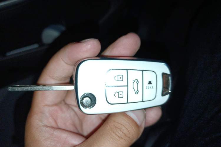 Used Chevrolet Lova RV 2016 1.5L Automatic Comfort Edition Vehicle Key