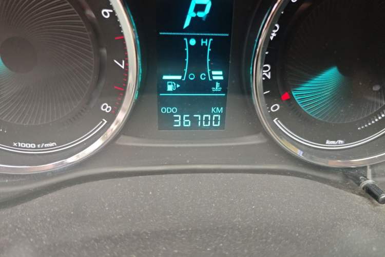 Used Chevrolet Lova RV 2016 1.5L Automatic Smart Drive Edition Odometer Close Up