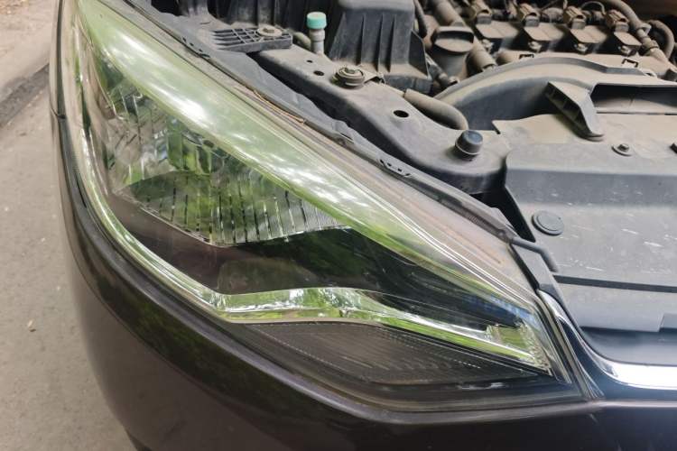 Used Chevrolet Lova RV 2016 1.5L Automatic Smart Drive Edition Right Front Headlight