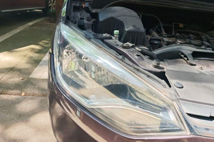 Used Chevrolet Lova RV 2016 1.5L Automatic Smart Drive Edition Right Front Headlight