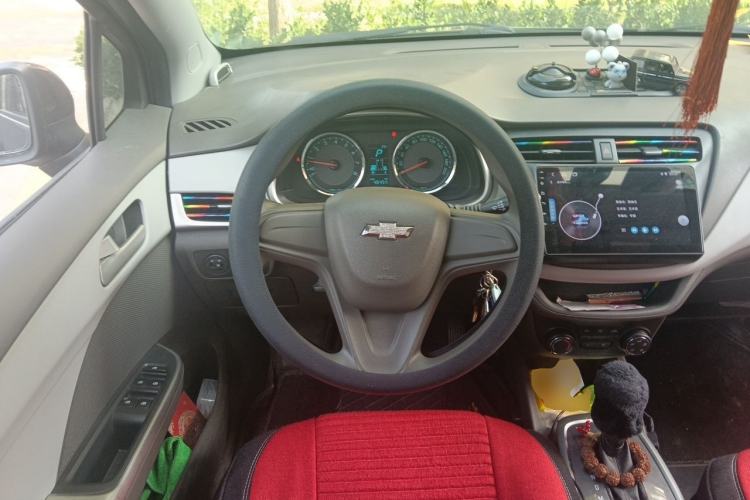Used Chevrolet Lova RV 2016 1.5L Automatic Comfort Edition Steering Wheel