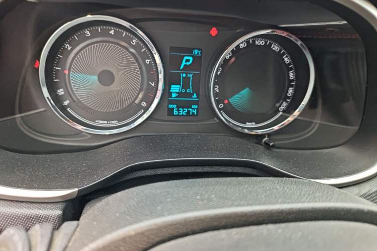 Used Chevrolet Lova RV 2016 1.5L Automatic FunDrive Edition Odometer Close Up