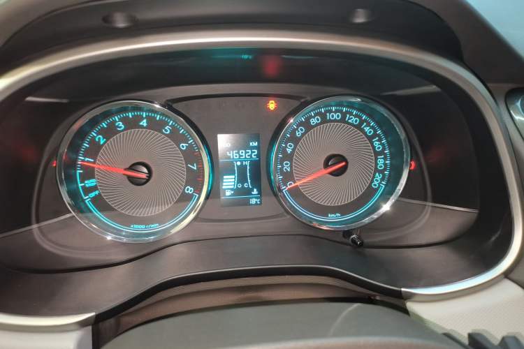 Used Chevrolet Lova RV 2016 1.5L Manual Comfort Edition Odometer Close Up