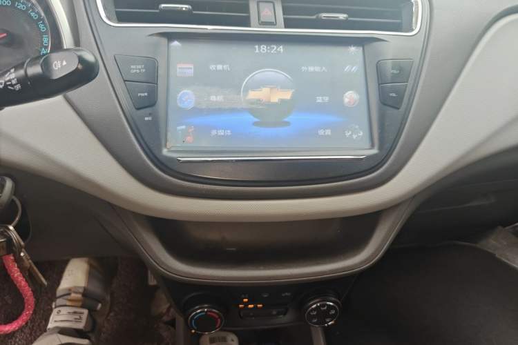 Used Chevrolet Lova RV 2016 1.5L Automatic Comfort Edition Audio And AC Panel