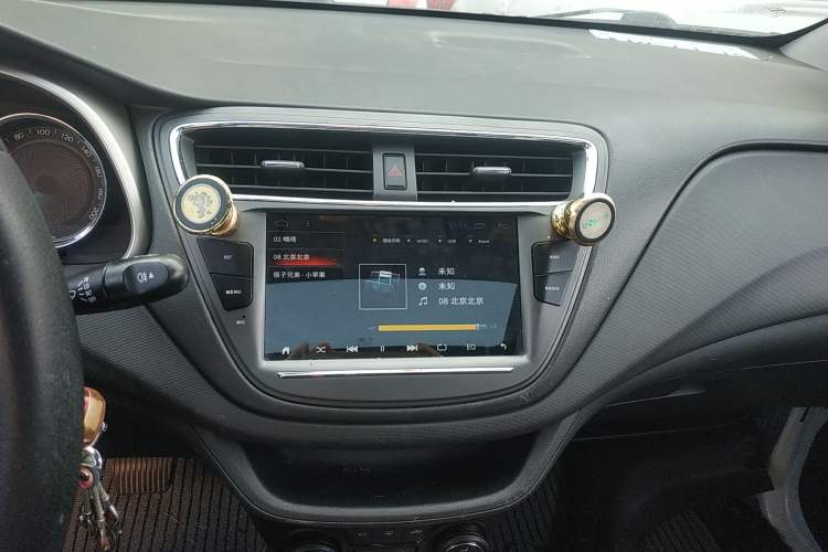 Used Chevrolet Lova RV 2016 1.5L Automatic Smart Drive Edition Audio And AC Panel