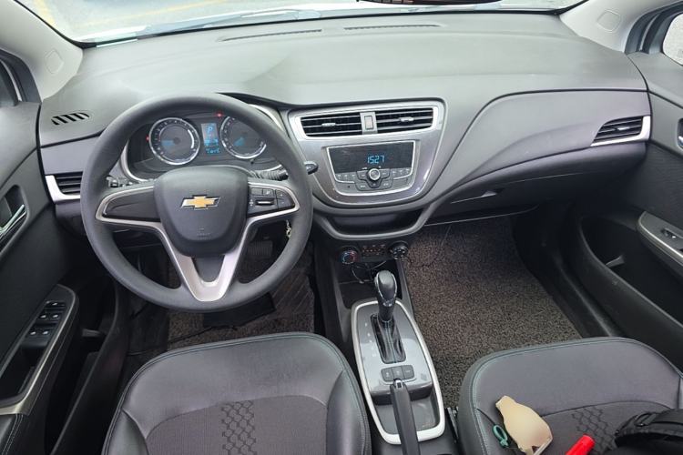 Used Chevrolet Lova RV 2016 1.5L Automatic Smart Drive Edition Center Console