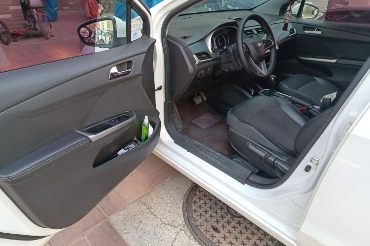 Used Chevrolet Lova RV 2016 1.5L Automatic Smart Drive Edition Driver Seat