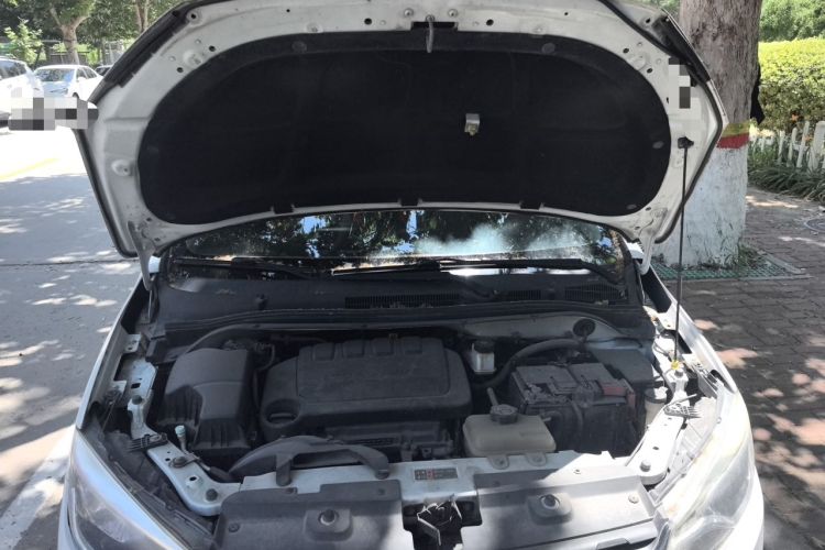 Used Chevrolet Lova RV 2016 1.5L Automatic Comfort Edition Engine Bay