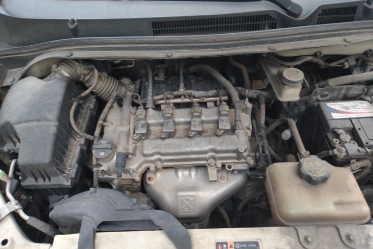 Used Chevrolet Lova RV 2016 1.5L Automatic Comfort Edition Engine Bay