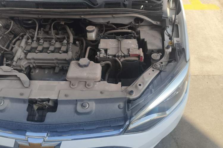 Used Chevrolet Lova RV 2016 1.5L Manual Comfort Edition Engine Bay Left