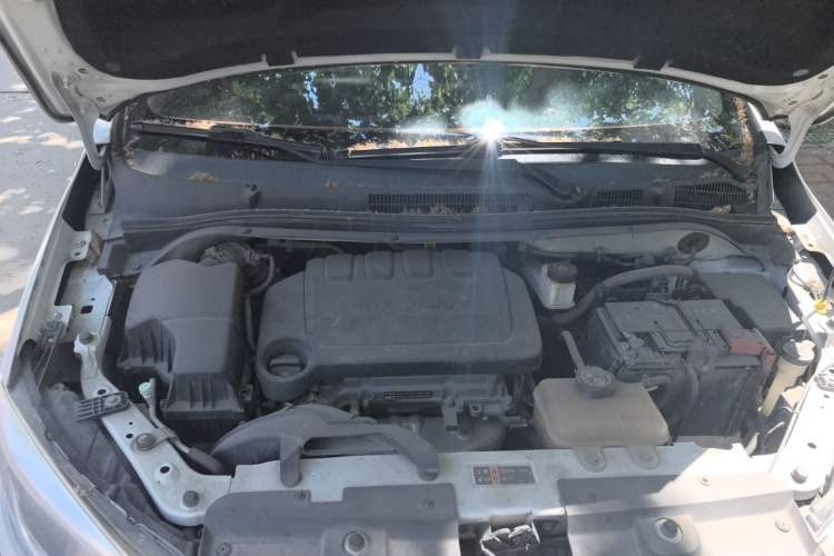 Used Chevrolet Lova RV 2016 1.5L Automatic Comfort Edition Engine Bay Right
