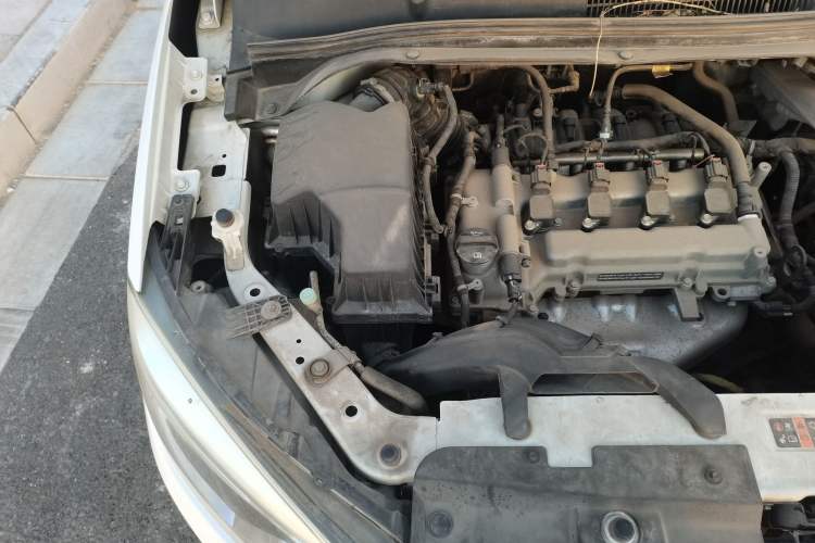Used Chevrolet Lova RV 2016 1.5L Automatic Comfort Edition Engine Bay Right