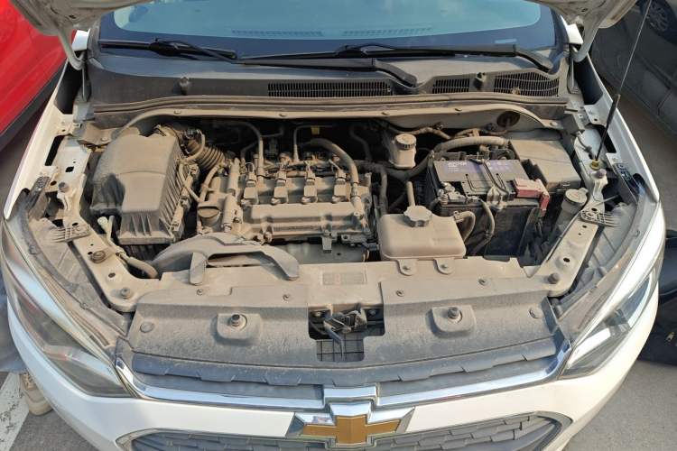 Used Chevrolet Lova RV 2016 1.5L Automatic Comfort Edition Engine Bay