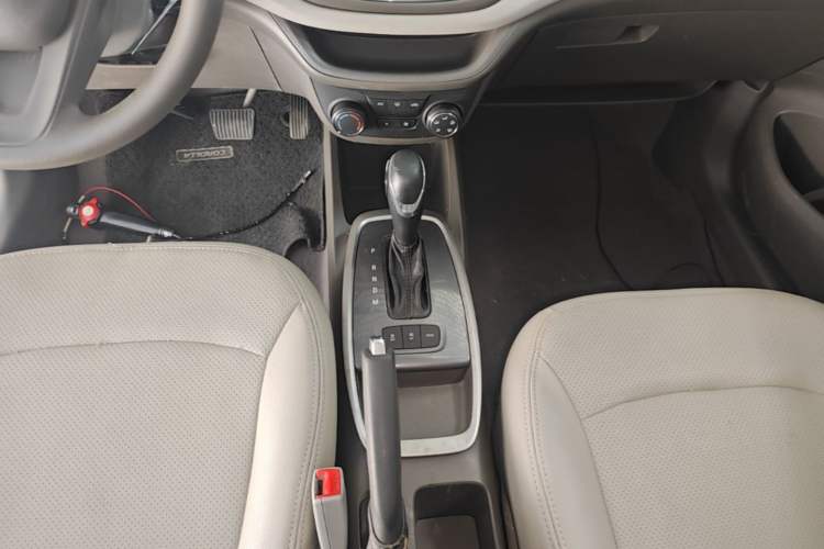 Used Chevrolet Lova RV 2016 1.5L Automatic Comfort Edition Gear Lever