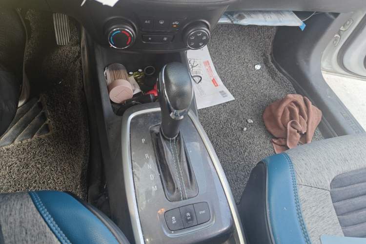 Used Chevrolet Lova RV 2016 1.5L Automatic Smart Drive Edition Gear Lever