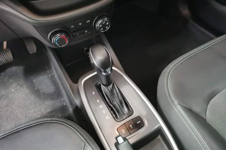 Used Chevrolet Lova RV 2016 1.5L Automatic Smart Drive Edition Gear Lever
