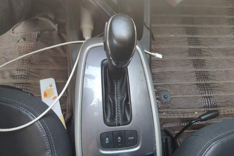 Used Chevrolet Lova RV 2016 1.5L Automatic Smart Drive Edition Gear Lever