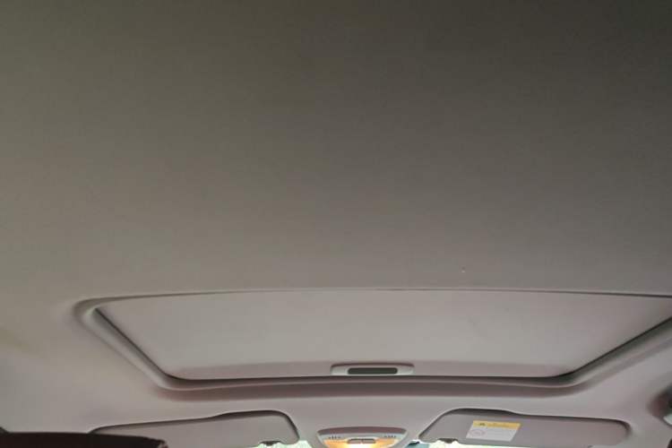 Used Chevrolet Lova RV 2016 1.5L Automatic FunDrive Edition Headliner