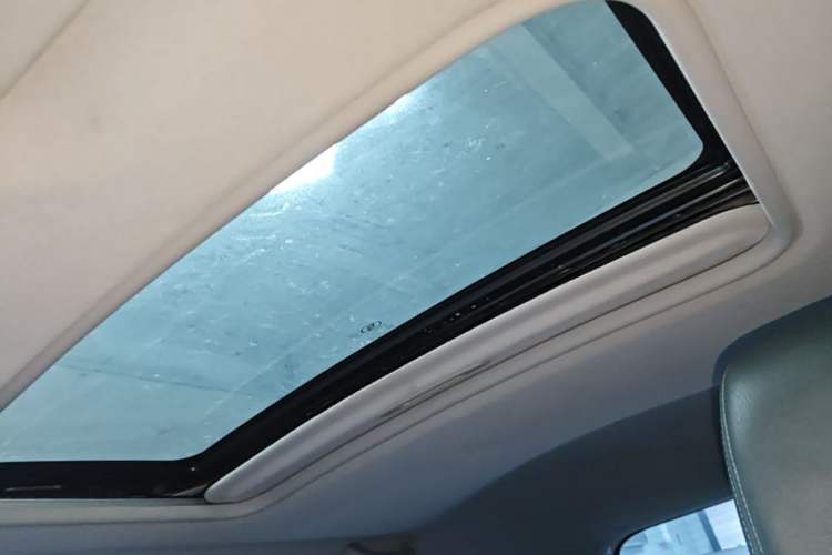 Used Chevrolet Lova RV 2016 1.5L Automatic Smart Drive Edition Headliner